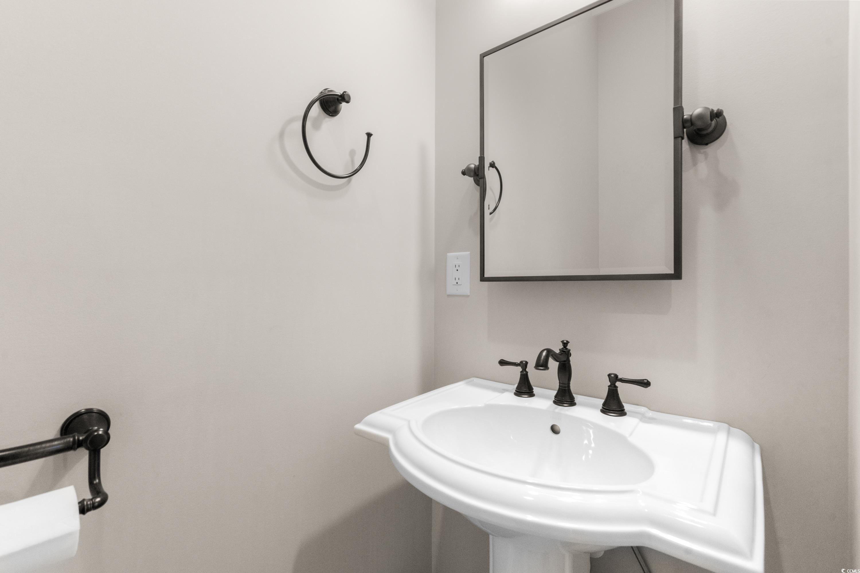 8159 Sandlapper Way Myrtle Beach, SC 29572 - Photo 30 of 39 Bathroom featuring sink