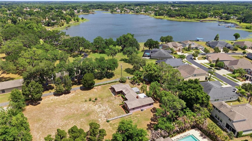 1405 Seffner Valrico Road Valrico, FL 33594 - Photo 36 of 39