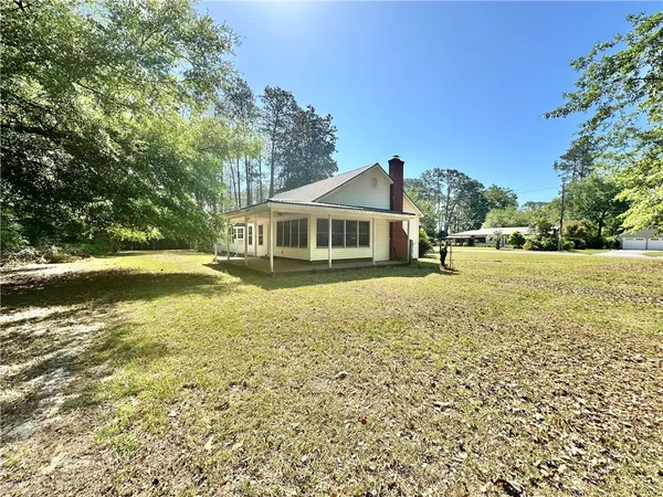 $1,800 | 1005 Seminole Trail, Waycross, GA 31501