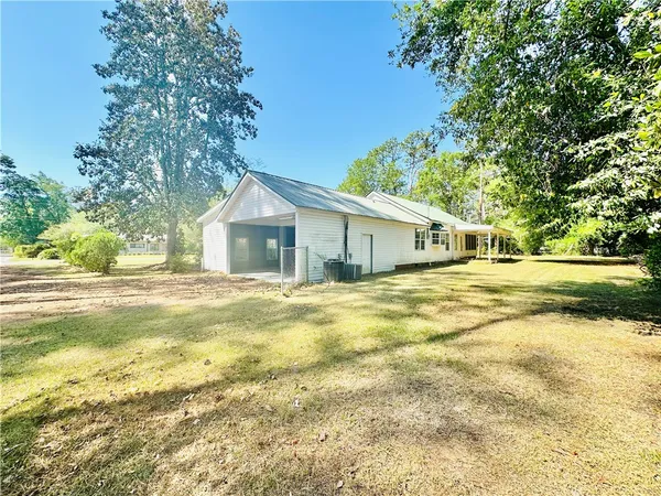 $1,800 | 1005 Seminole Trail, Waycross, GA 31501