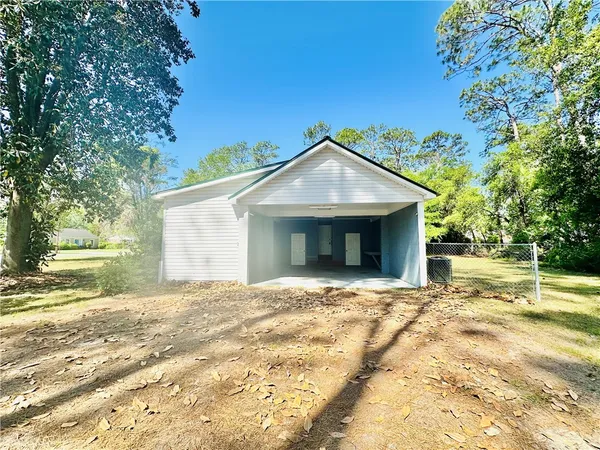 $1,800 | 1005 Seminole Trail, Waycross, GA 31501