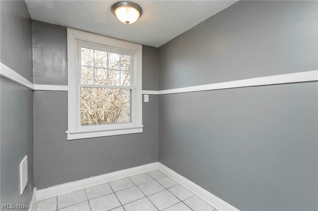 3815 Tremont Road Cleveland Heights, OH 44121 - Photo 19 of 31