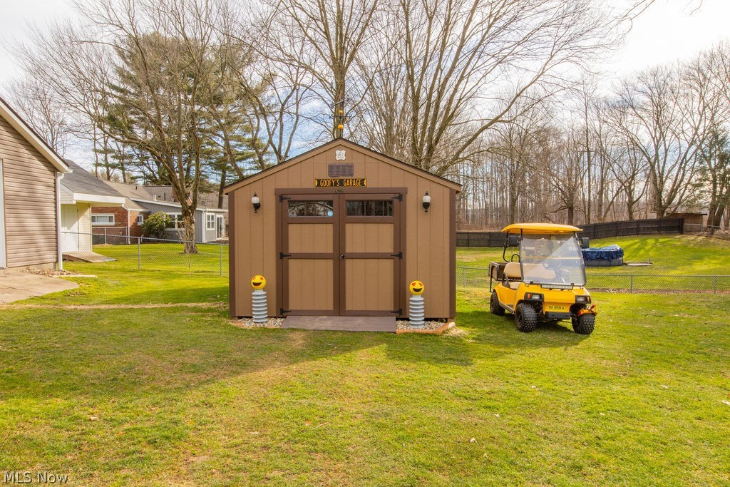 570 East Comet Road Clinton, OH 44216 - Photo 4 of 24 Gallery Image 4