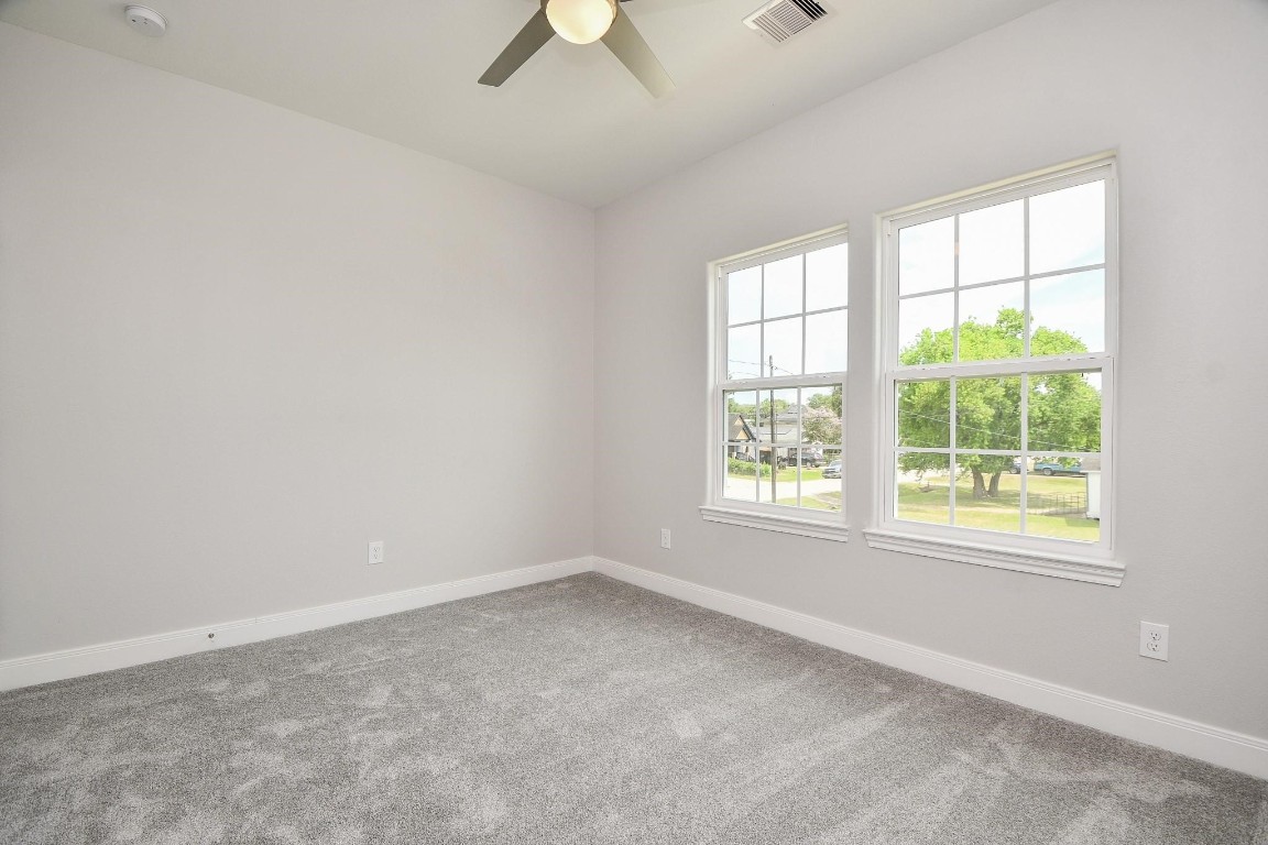 8336 Fountain Street Houston, TX 77051 - Photo 24 of 34 an empty room with a window