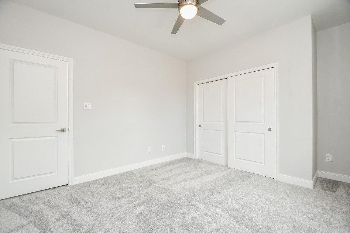 8336 Fountain Street Houston, TX 77051 - Photo 28 of 34 an empty room with fan