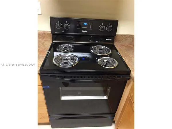 $1,900 | 216 Meadows Circle, Unit 216, Boynton Beach, FL 33436