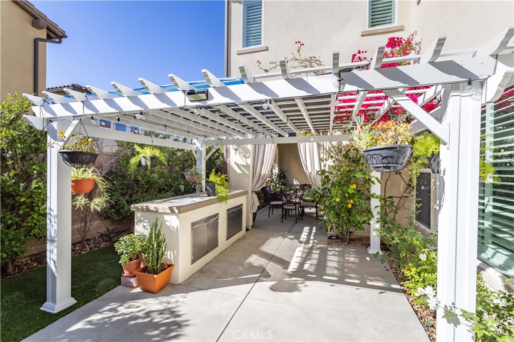 20742 Pine Cone Circle Porter Ranch, CA 91326 - Photo 35 of 54