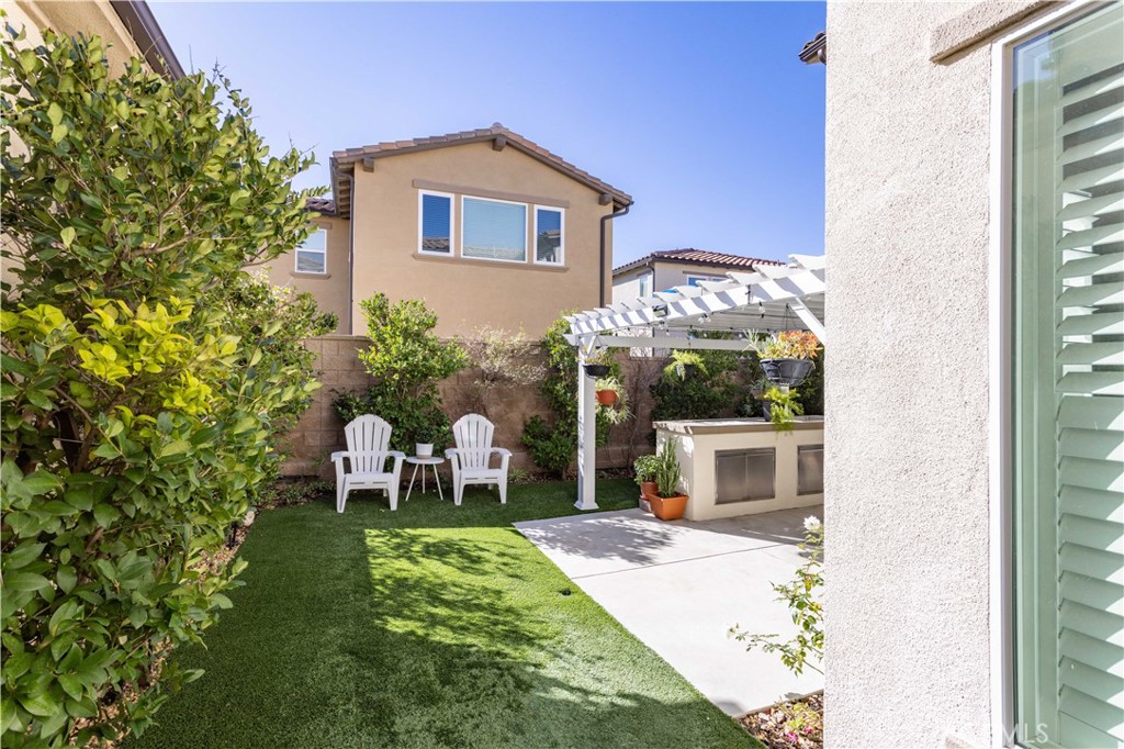 20742 Pine Cone Circle Porter Ranch, CA 91326 - Photo 37 of 54