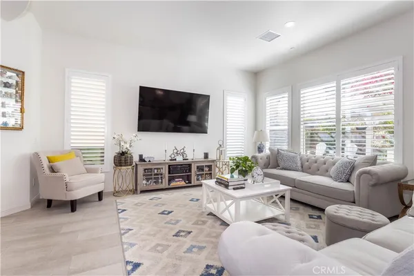 $1,475,000 | 20742 Pine Cone Circle, Porter Ranch, CA 91326