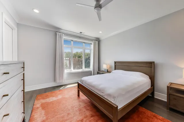 $635,000 | 5748 North Hermitage Avenue, Unit 206, Chicago, IL 60660