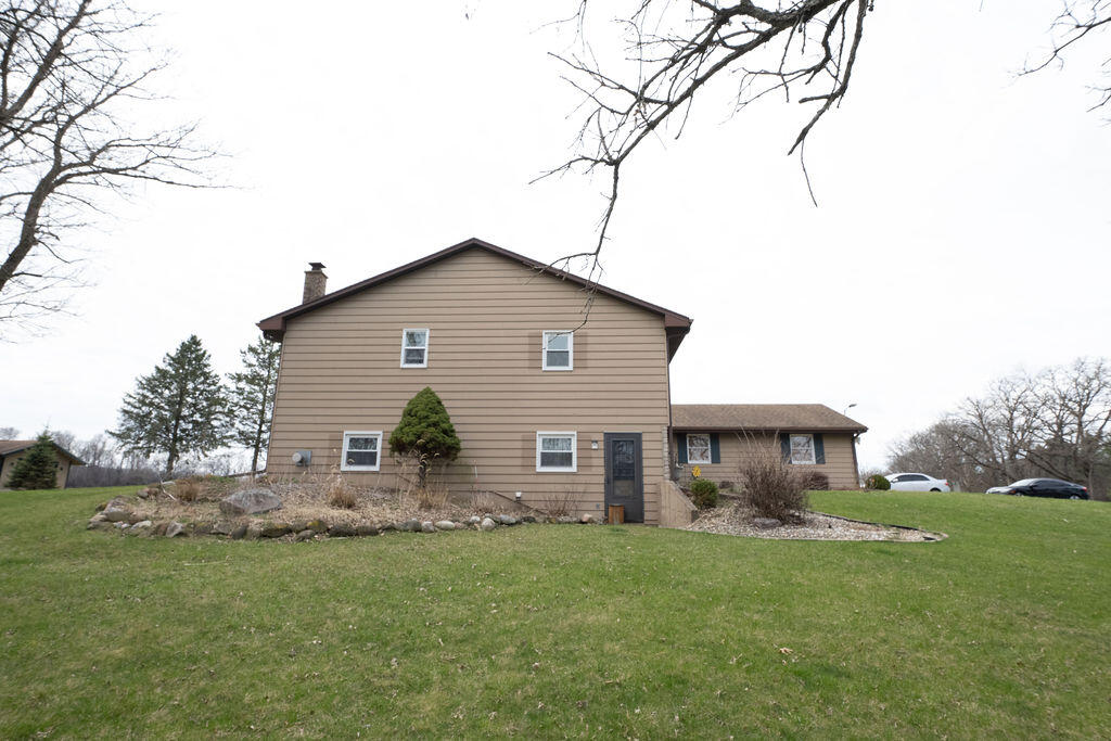 3377 North Hackbarth Road Janesville, WI 53548 - Photo 5 of 55 DSC_9694