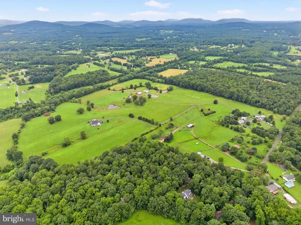 $1,425,000 | 13537 Spotswood Way, Amissville, VA 20106