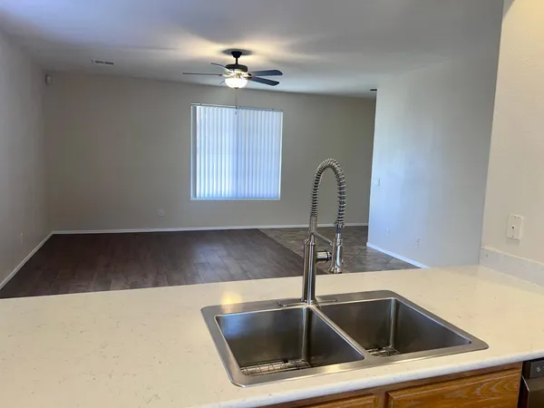 $2,195 | 7052 East Keats Avenue, Mesa, AZ 85209