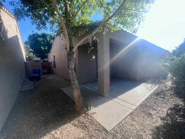 $2,195 | 7052 East Keats Avenue, Mesa, AZ 85209