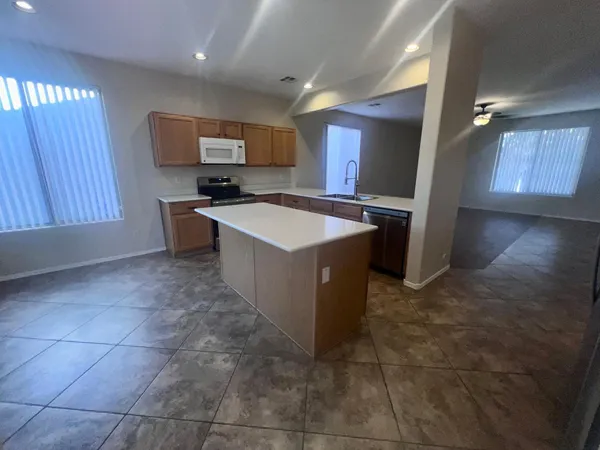 $2,195 | 7052 East Keats Avenue, Mesa, AZ 85209