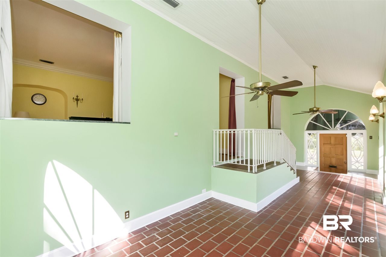 350 McDonald Avenue Mobile, AL 36604 - Photo 6 of 47
