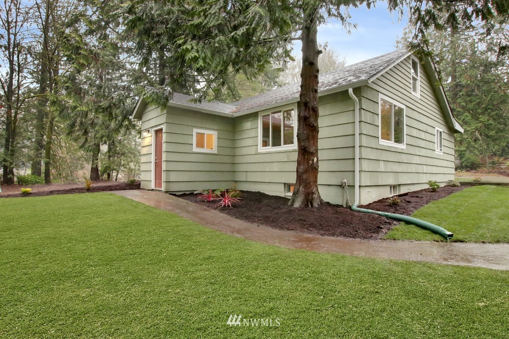 4913 David Road Northwest Bremerton, WA 98312 - Photo 2 of 23 Gallery Image 2