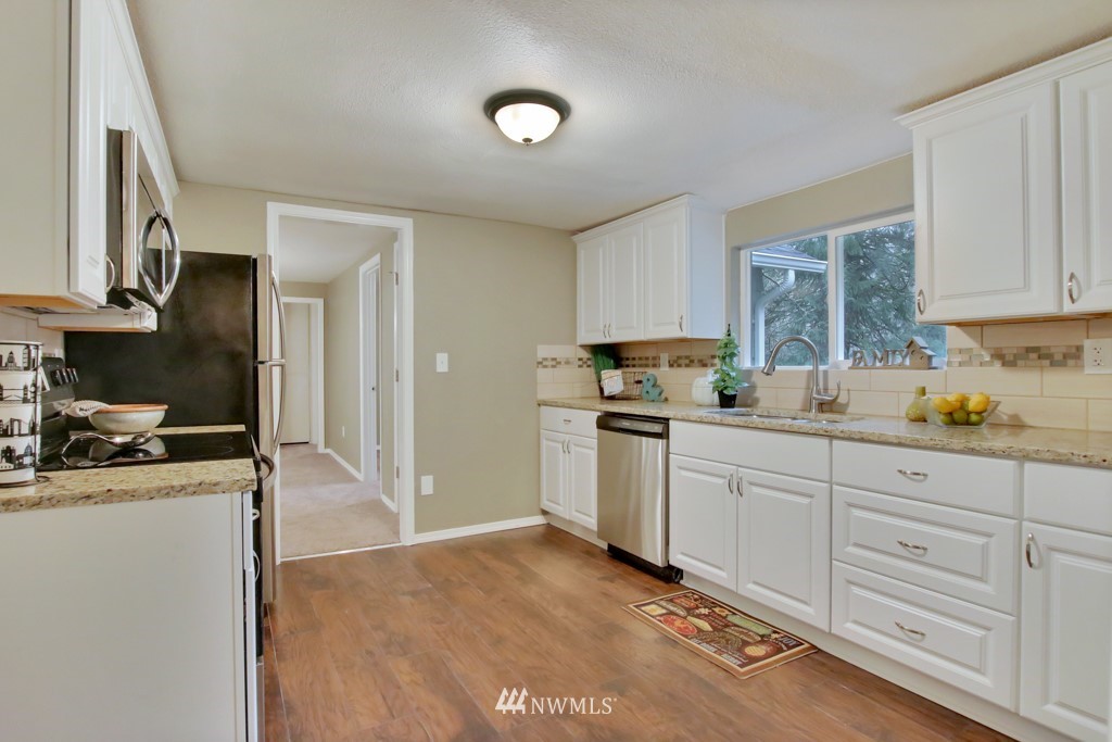4913 David Road Northwest Bremerton, WA 98312 - Photo 11 of 23 Gallery Image 11