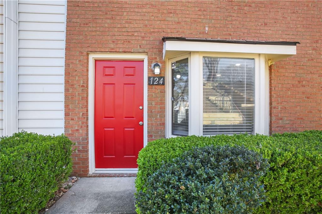 124 Holcomb Ferry Road Roswell, GA 30076 - Photo 1 of 20