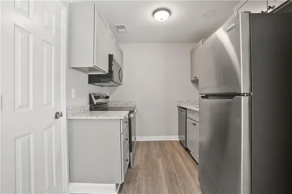 $1,800 | 124 Holcomb Ferry Road, Roswell, GA 30076