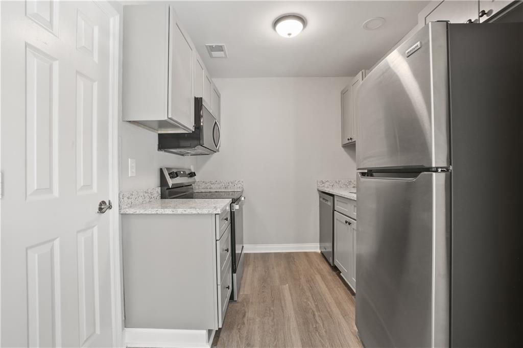 124 Holcomb Ferry Road Roswell, GA 30076 - Photo 11 of 20