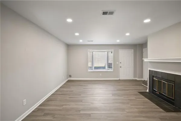 $1,800 | 124 Holcomb Ferry Road, Roswell, GA 30076