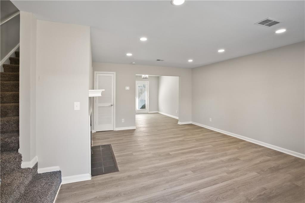 124 Holcomb Ferry Road Roswell, GA 30076 - Photo 8 of 20