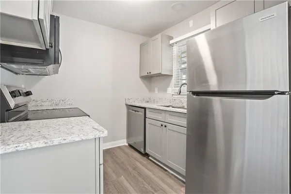 $1,800 | 124 Holcomb Ferry Road, Roswell, GA 30076