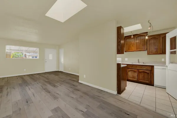 $399,000 | 499 Apple Tree Lane, Fairfield, CA 94533