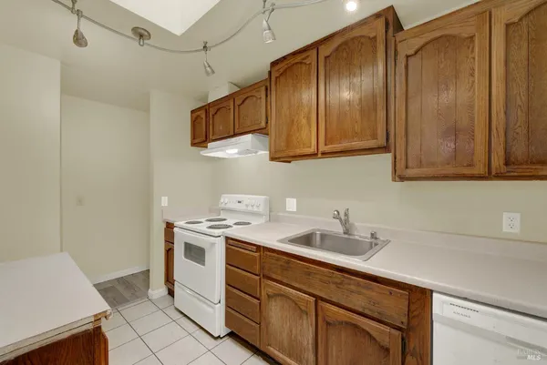 $399,000 | 499 Apple Tree Lane, Fairfield, CA 94533