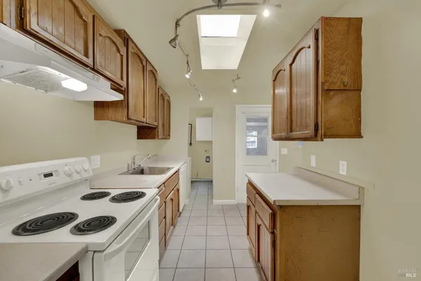 $399,000 | 499 Apple Tree Lane, Fairfield, CA 94533