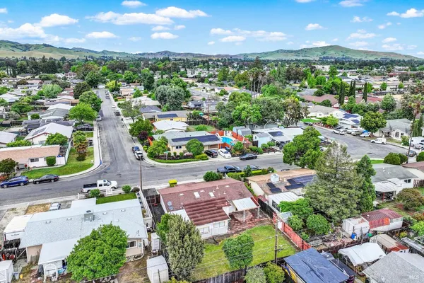 $399,000 | 499 Apple Tree Lane, Fairfield, CA 94533