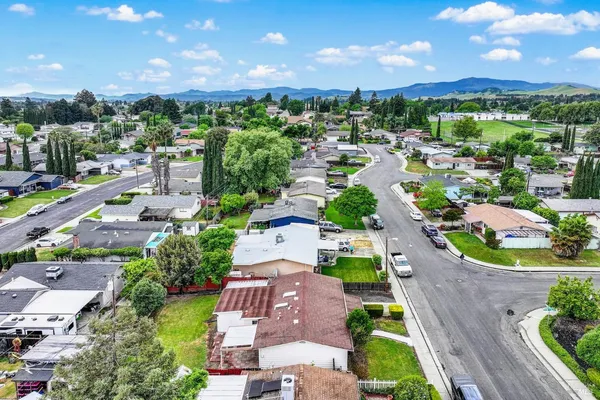 $399,000 | 499 Apple Tree Lane, Fairfield, CA 94533