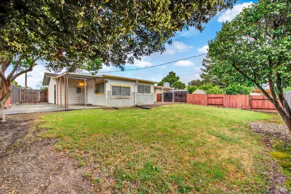 $399,000 | 499 Apple Tree Lane, Fairfield, CA 94533