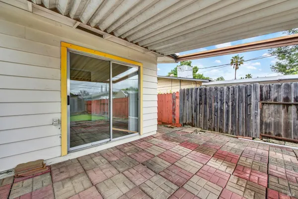 $399,000 | 499 Apple Tree Lane, Fairfield, CA 94533