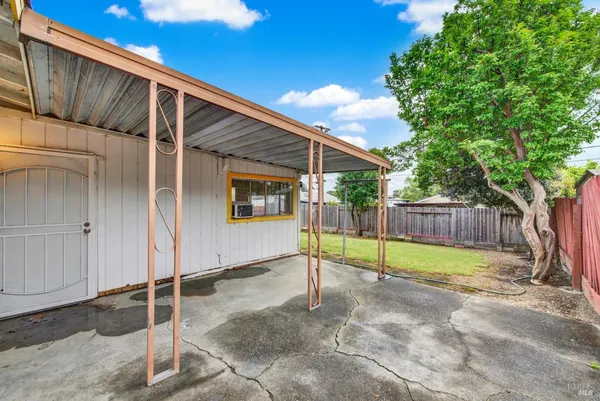 $399,000 | 499 Apple Tree Lane, Fairfield, CA 94533