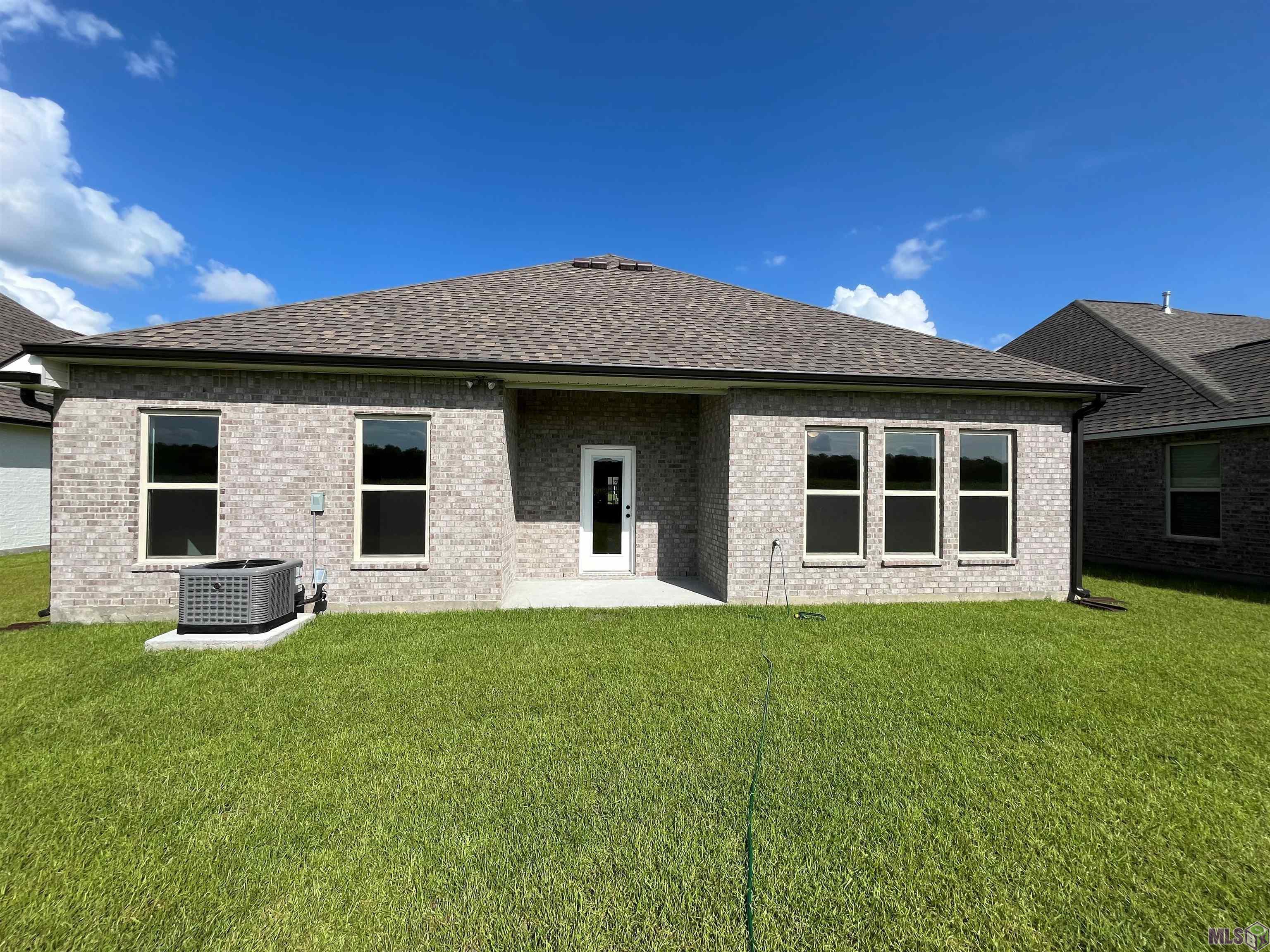 127 Spring Grove Loop Thibodaux, LA 70301 - Photo 6 of 6 Gallery Image 6