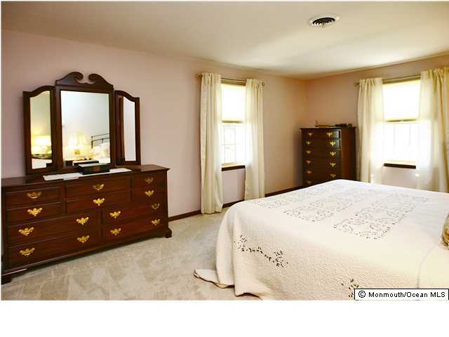 29 Farm Road Middletown, NJ 07748 - Photo 13 of 23 Additional Photo