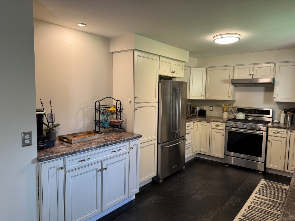 39 Savitch Road Binghamton, NY 13901 - Photo 5 of 27 Gallery Image 5