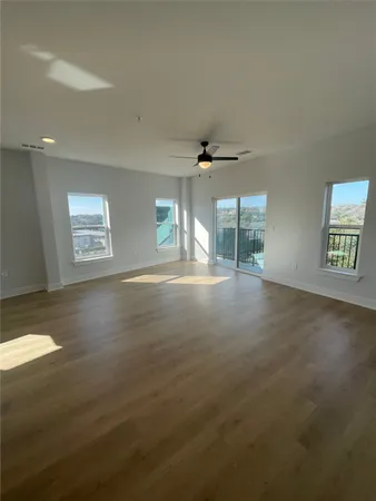 $3,050 | 2500 Longview Street, Unit 400, Austin, TX 78705