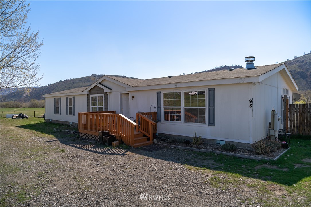 98 Hanson Road Malott, WA 98829 - Photo 2 of 39 Gallery Image 2