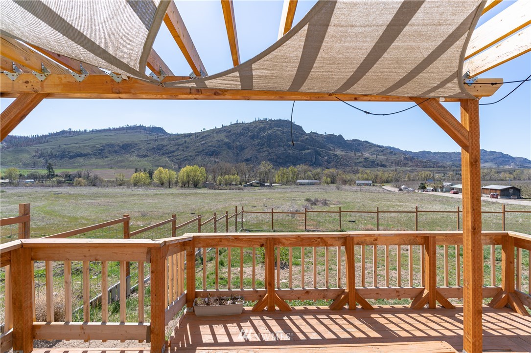 98 Hanson Road Malott, WA 98829 - Photo 3 of 39 Gallery Image 3