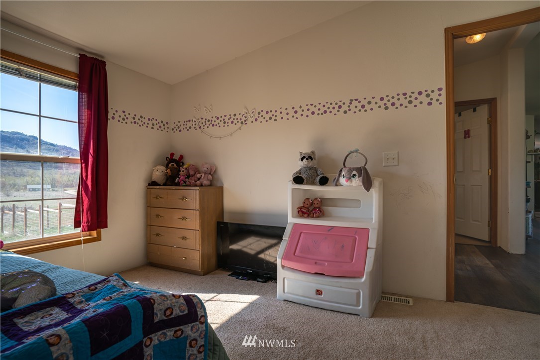 98 Hanson Road Malott, WA 98829 - Photo 27 of 39 Gallery Image 27