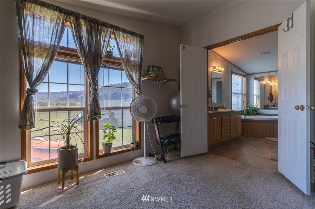98 Hanson Road Malott, WA 98829 - Photo 33 of 39 Gallery Image 33