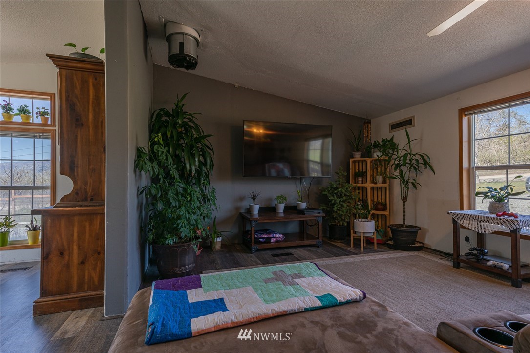 98 Hanson Road Malott, WA 98829 - Photo 7 of 39 Gallery Image 7