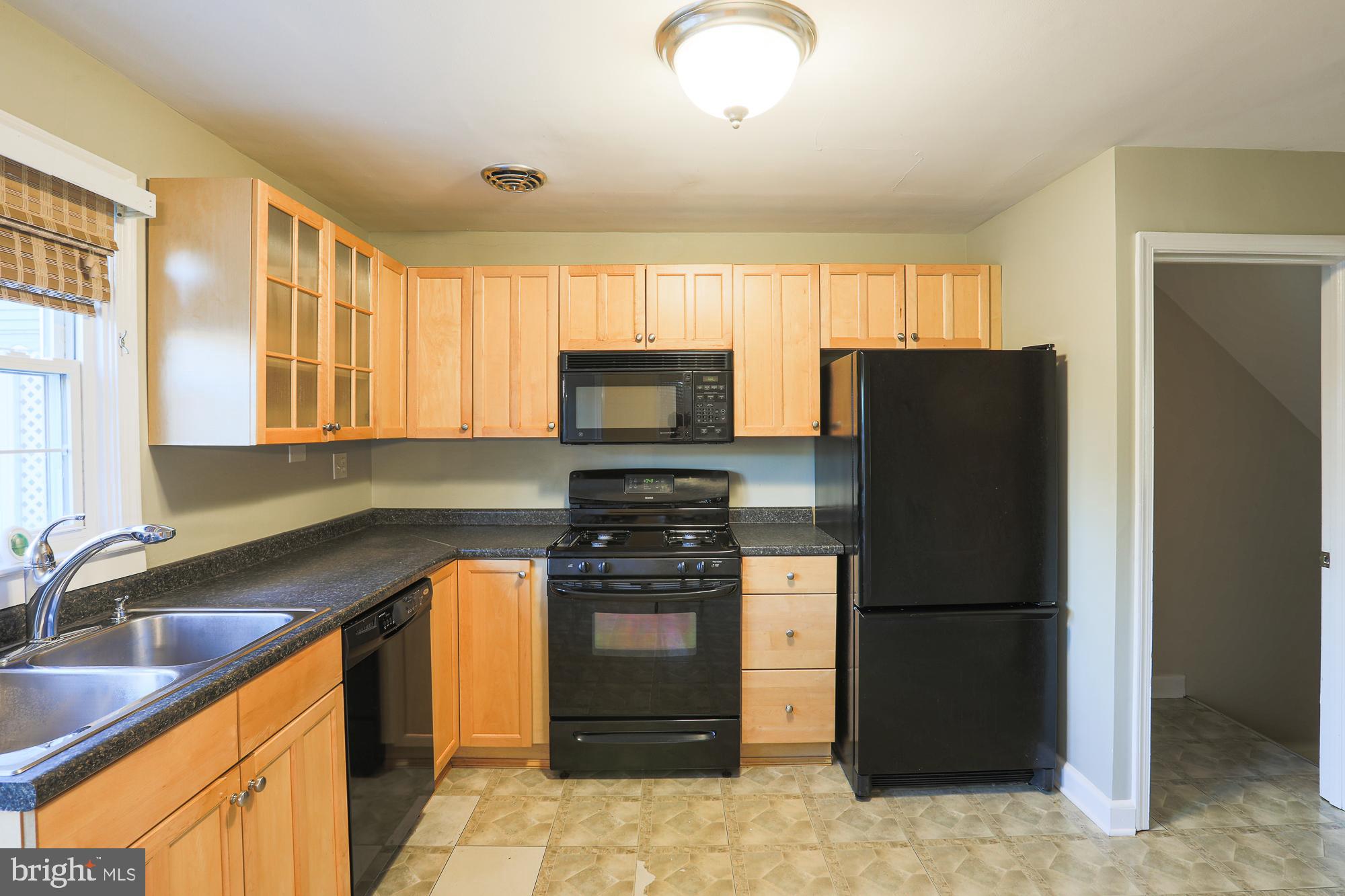 8600 Pleasant Plains Road Baltimore, MD 21286 - Photo 12 of 39