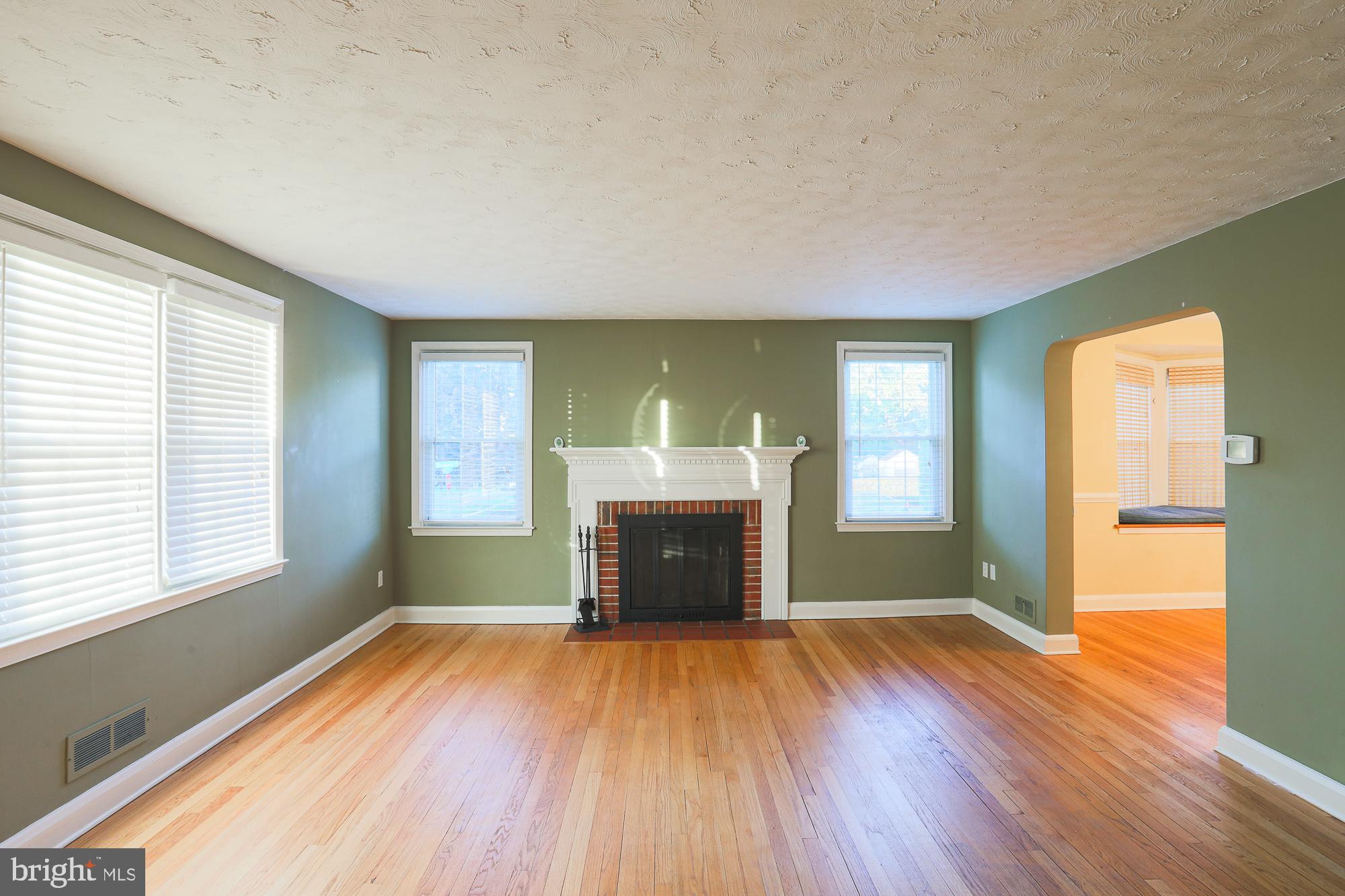 8600 Pleasant Plains Road Baltimore, MD 21286 - Photo 4 of 39