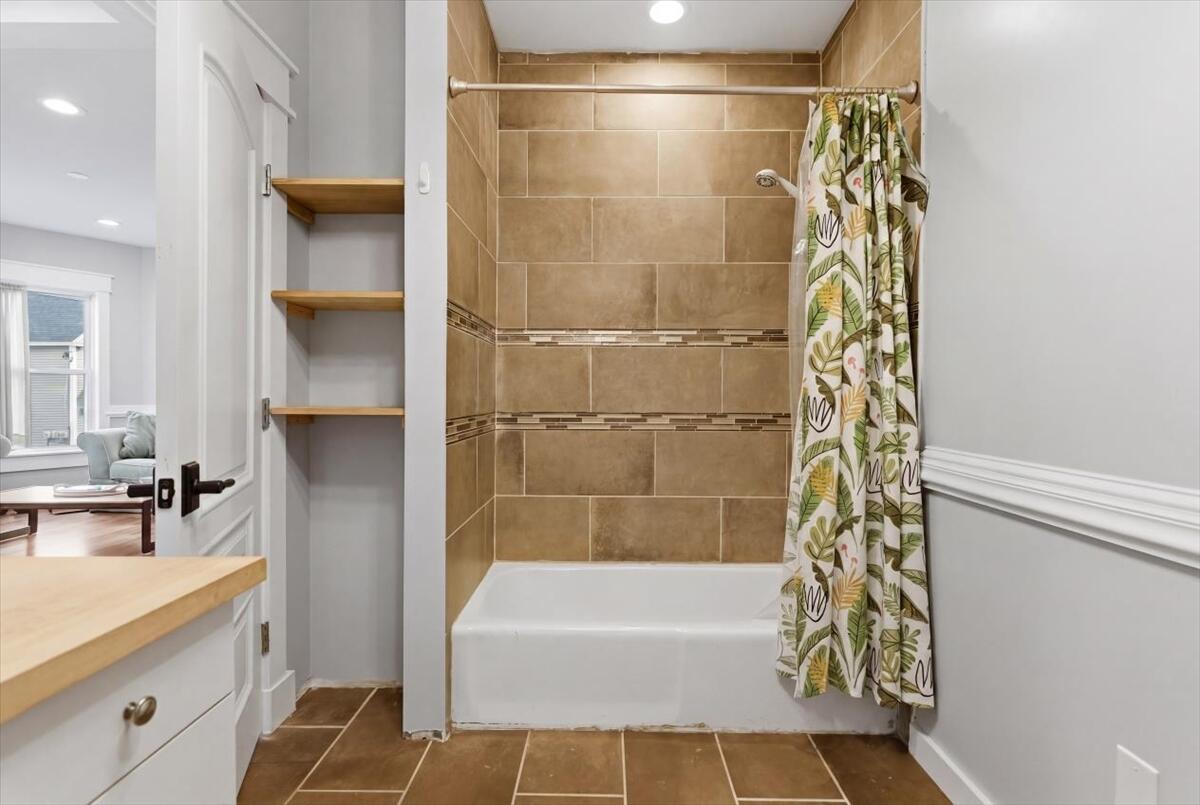 10 Middle Street Lisbon, ME 04252 - Photo 27 of 57 27-interior_bathroom-3