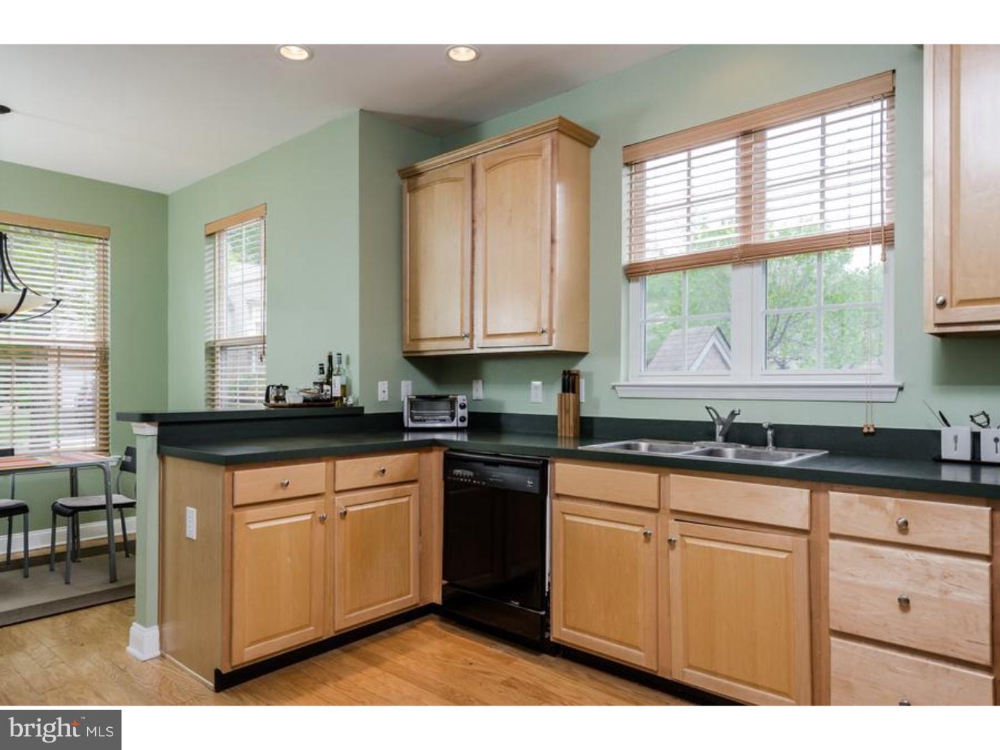 46 Warwick Road Princeton Junction, NJ 08550 - Photo 8 of 22 Gallery Image 8