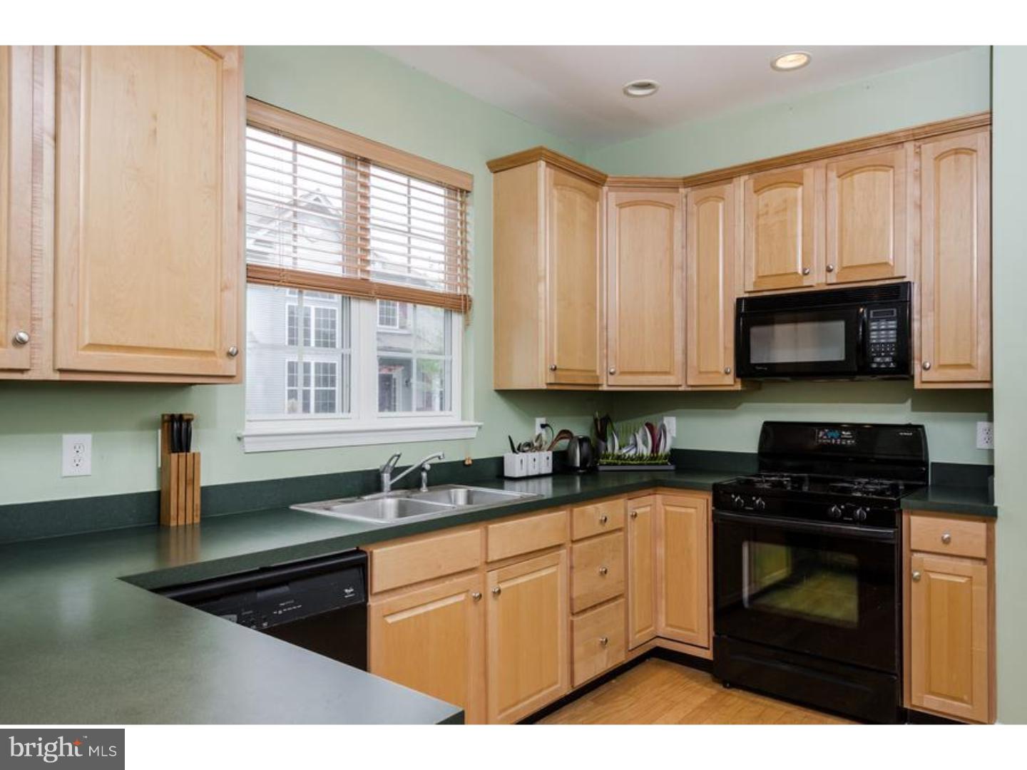 46 Warwick Road Princeton Junction, NJ 08550 - Photo 9 of 22 Gallery Image 9